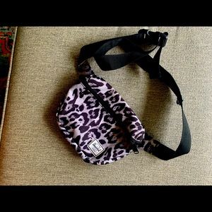 Perfect shape used twice Herschel Crossbody or hip pack